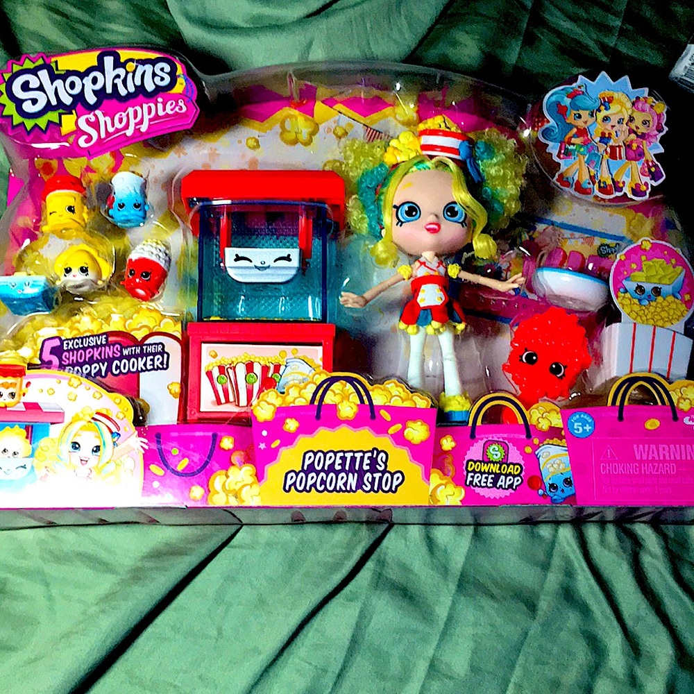 Popette’s popcorn shop toy set